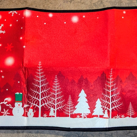 Festive Red Holiday Rug - Picture 1 of 2